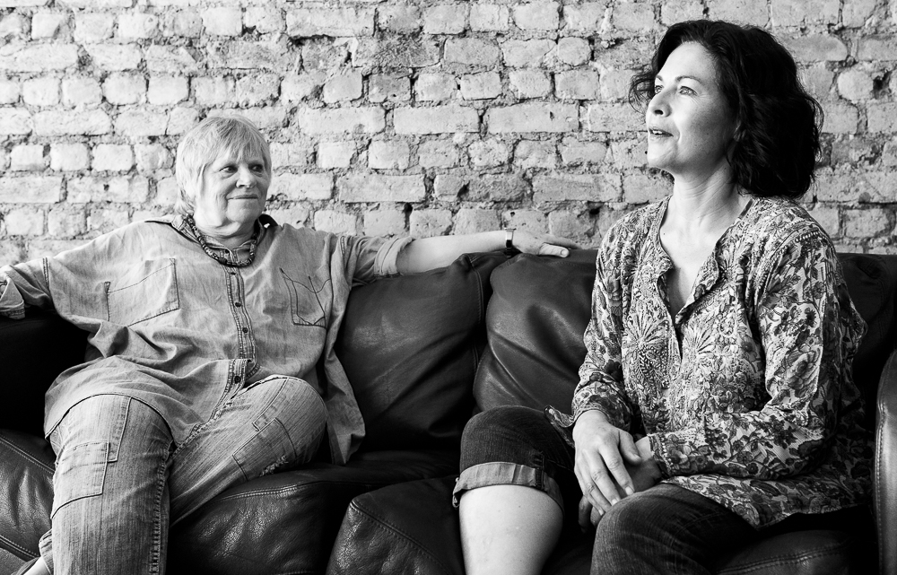 themotheronlinejk-6237